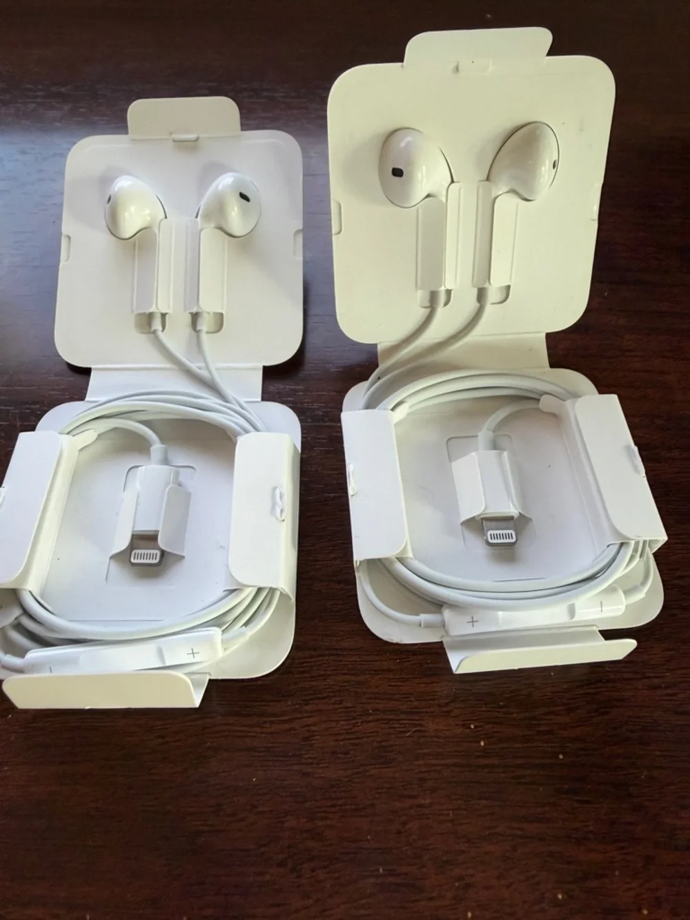 Apple Earbuds ✨OEM ✨ iPhone Lightning Cable ✨Earbud Headphones Wired✨